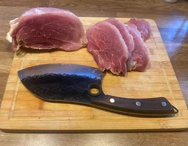 Miniatura: Wieczorem kroję mięso i wkładam do prostej...