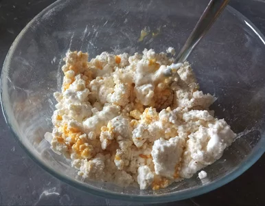 Miniatura: Gniotę twaróg widelcem i w 15 minut mam...