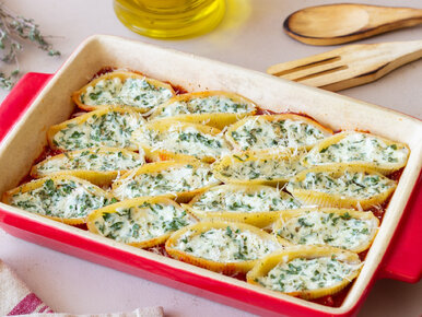 Miniatura: Postawiła przede mną te wielkie muszle....