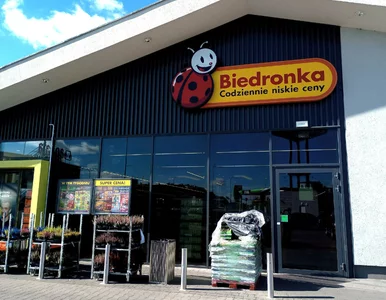 Miniatura: Biedronka mocno obniża ceny markowej kawy....